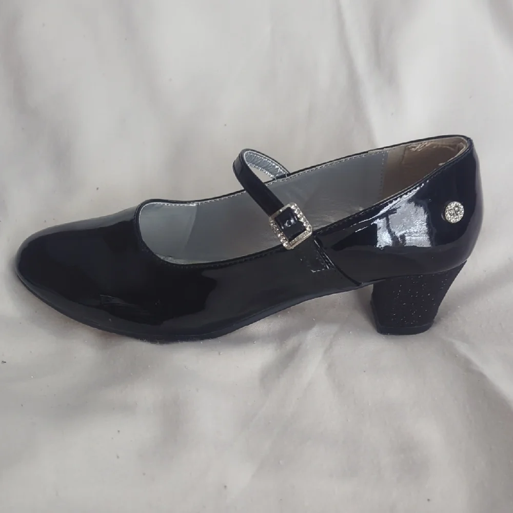 Girls Mary Jane Black Patent Leather Dress Shoes Size 5 W/ Heel